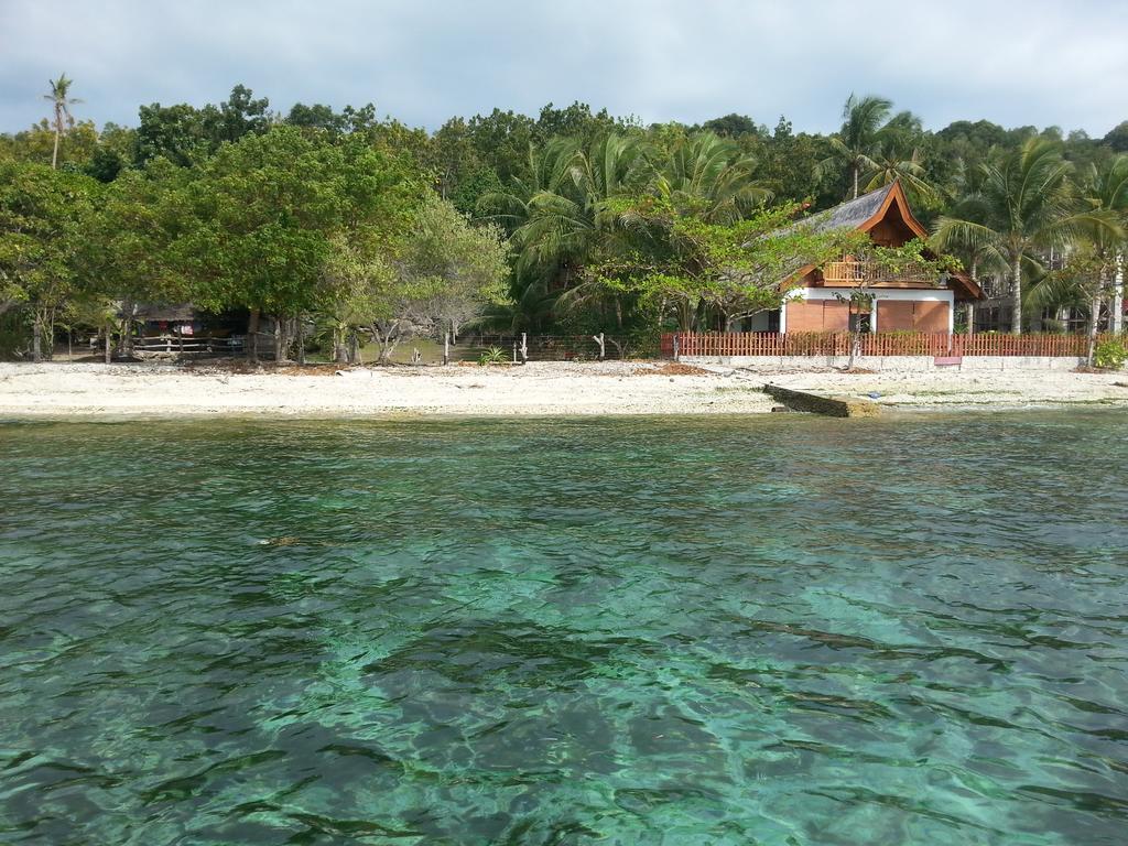 Santander Beach House - Cebu Villa Exterior photo